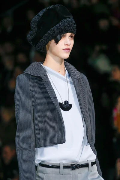 Look 11